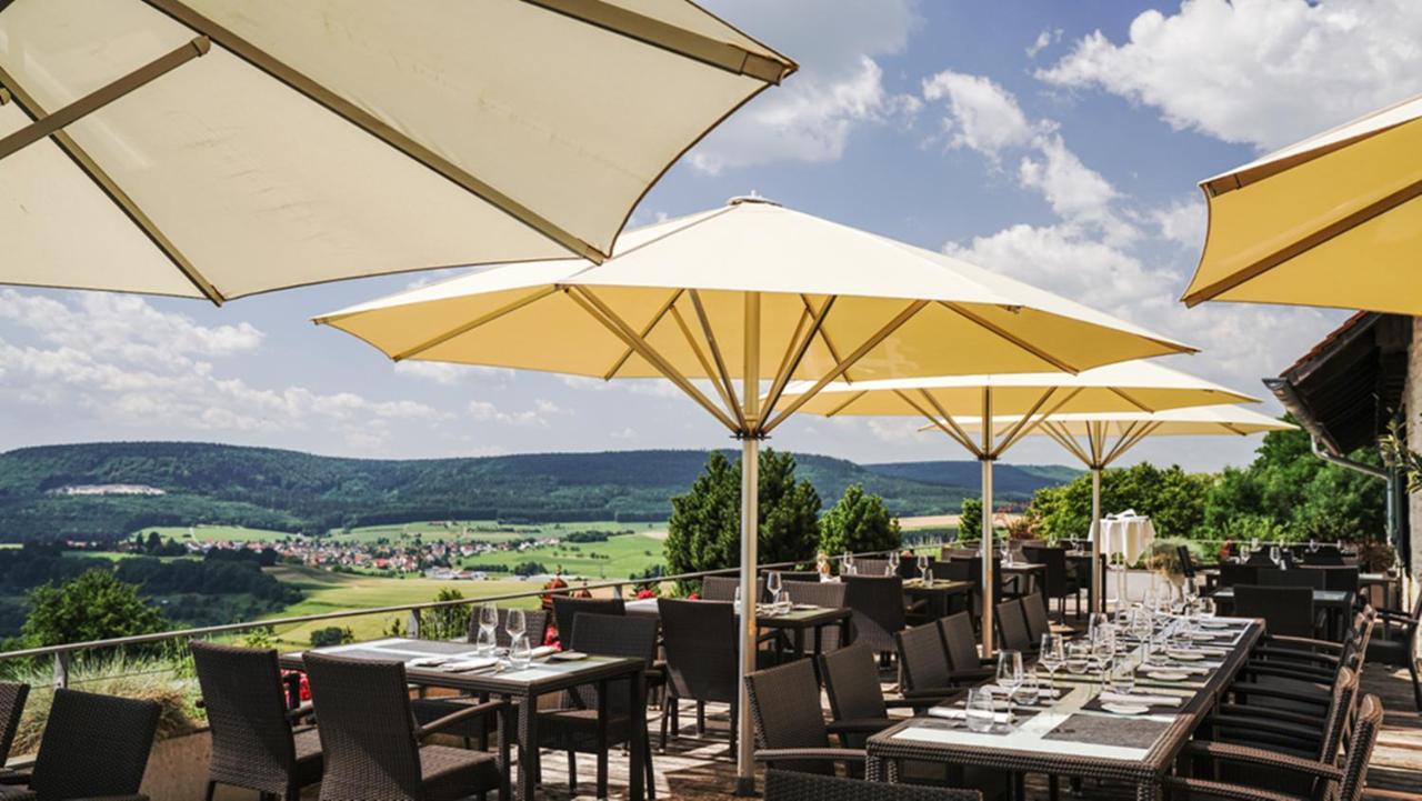 Hotel Hofgut Hohenkarpfen Hausen ob Verena Buitenkant foto