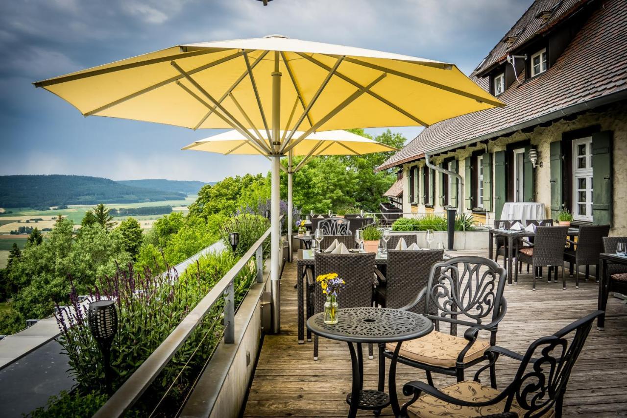 Hotel Hofgut Hohenkarpfen Hausen ob Verena Buitenkant foto